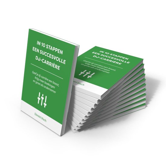 Een open boek en een stapel van 9 groene boeken met witte tekst.