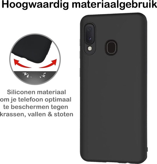 Zwarte siliconen telefoonhoes, die de telefoon beschermt tegen krassen en vallen.