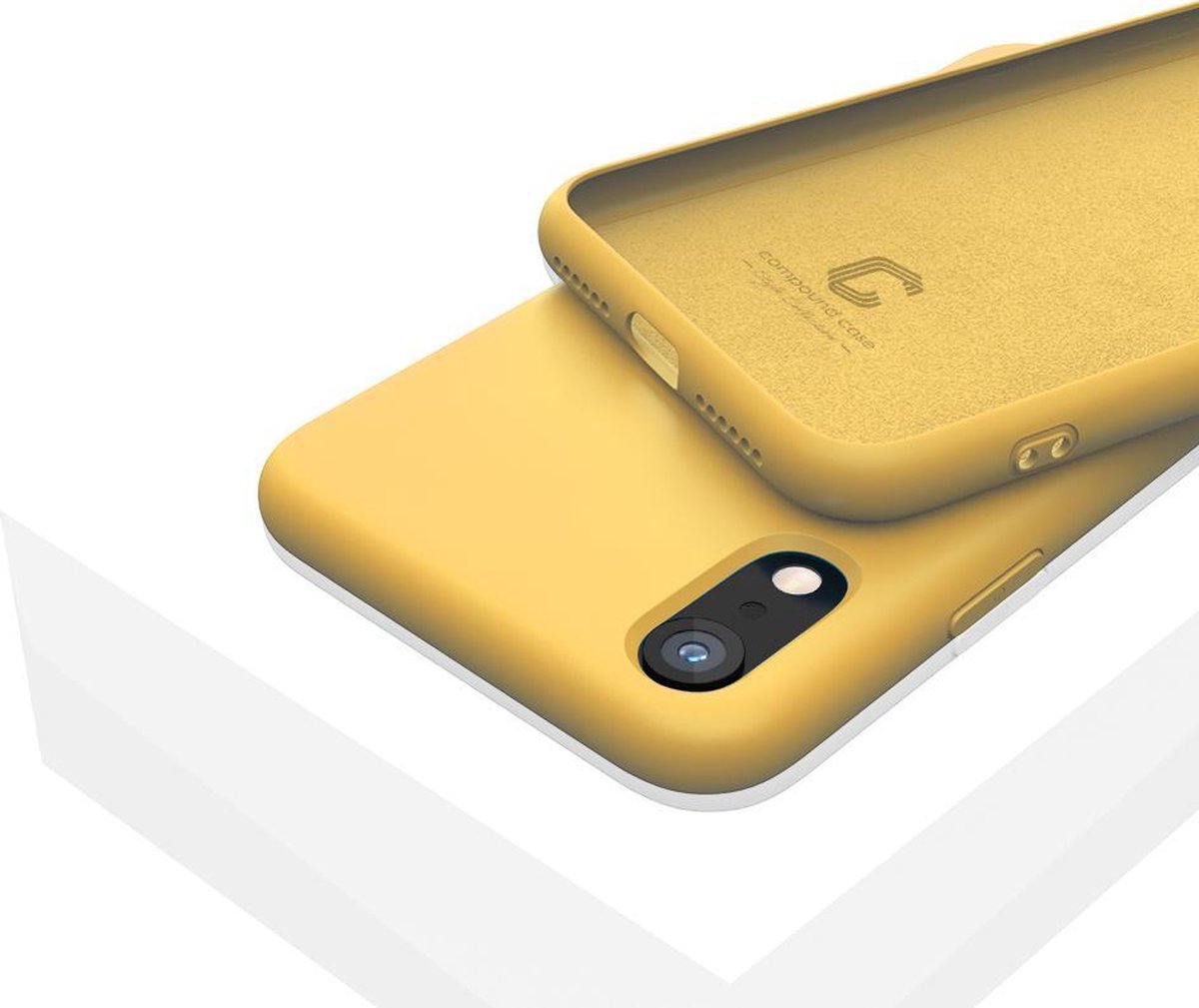 LIQUID | 180° Protection - Silicone Velvet + MicroFibre Shockproof Backcover - Telefoon Hoesje voor iPhone XR - Geel