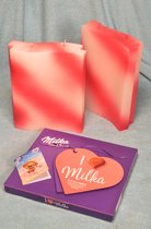Adamo kaars met 2 pitten, de Valentijnsdag 2022 editie - Nu met gratis grote doos Milka pralines - Gemaakt door Candles by Milanne - BEKIJK VIDEO