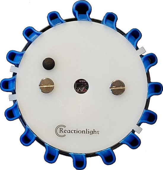 Reactielicht met witte schijf, blauwe rand en bevestigingspunten. Reactionlight logo zichtbaar.