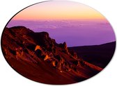 Dibond Ovaal - Uitzicht op Wolkendek vanaf Hoge Berg - 28x21 cm Foto op Ovaal (Met Ophangsysteem)
