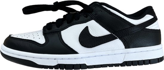 Nike Dunk Low - Maat 37.5 - Dames Sneakers - Zwart/Wit