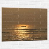 Muursticker - Oceaan - Zee - Bootje - Mensen - Zonlicht - 100x75 cm Foto op Muursticker
