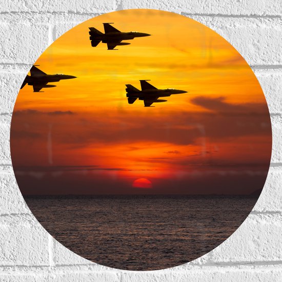 Muursticker Cirkel - Silhouet van Straaljagers boven de Zee tijdens Zonsondergang - 40x40 cm Foto op Muursticker