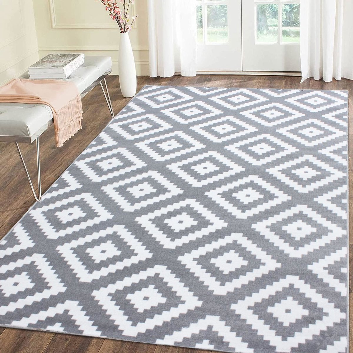 flycarpets Boho Grijs Vloerkleed - Laagpolig - 240x340 cm