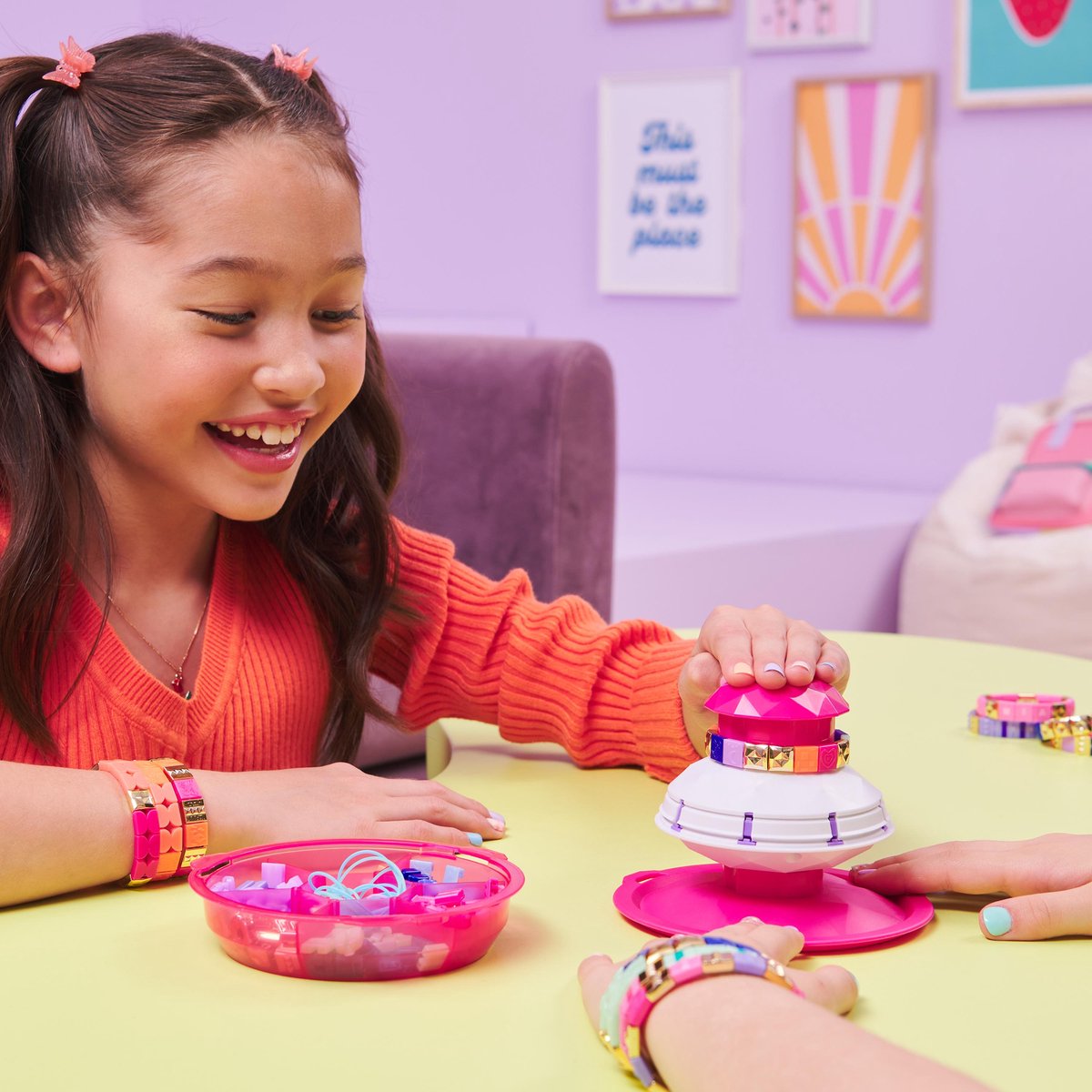Cool Maker - Pop Style Bracelet Maker – armbandjes maken met 170 stijlvolle kralen en meer - knutselen — afbeelding 11