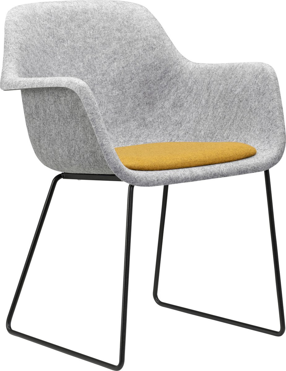Felt - PET Stoel Lichtgrijs - Zwart Frame - 100% recycle plastic en staal - Zitting Geel | Oranje (Fair Furniture Group – Nederlands Familiebedrijf)