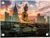 Tuinposter – Gouden Boeddha voor Wat Paknam Phasi Charoen in Bangkok, Thailand - 40x30 cm Foto op Tuinposter (wanddecoratie voor buiten en binnen)