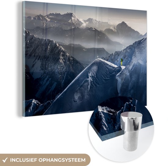 Glasschilderij - Berg - Landschap - Sneeuw - Winter - Ski - Glazen plaat - Schilderij glas - 120x80 cm - Foto op glas - Wanddecoratie