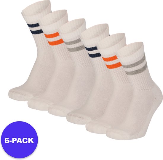 Six paires de chaussettes de sport blanches avec des rayures bleu marine, orange et grises. PACK DE 6.