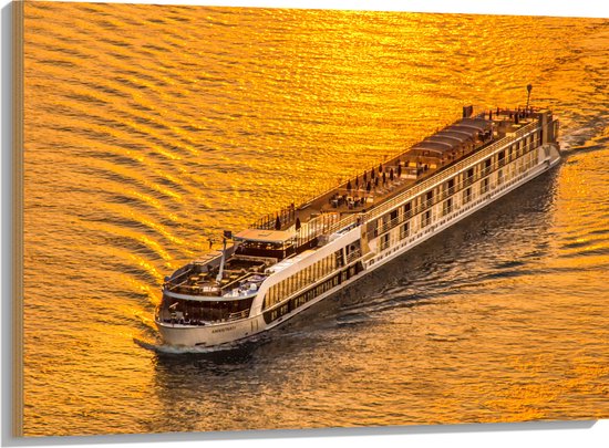 Hout - Toeristenboot op het Water tijdens de Zonsondergang - 100x75 cm - 9 mm dik - Foto op Hout (Met Ophangsysteem)