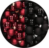 Mini kerstballen - 48x st - donkerrood en zwart - 2,5 cm - glas - kerstversiering