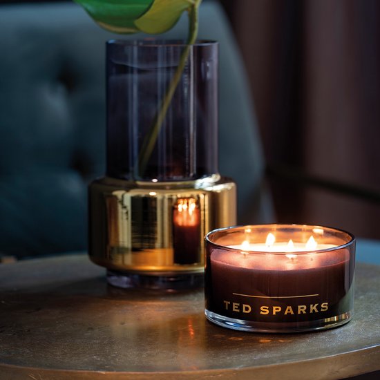 LIFA LIVING Geurkaars Cèdre Noir - 150 Branduren - Zwart Cederhout - 3