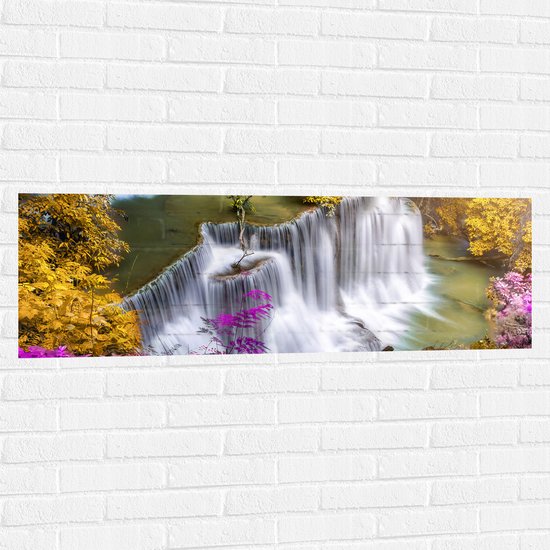 Muursticker - Bovenaanzicht van Hoge Watervallen omringd door Paars - 120x40 cm Foto op Muursticker