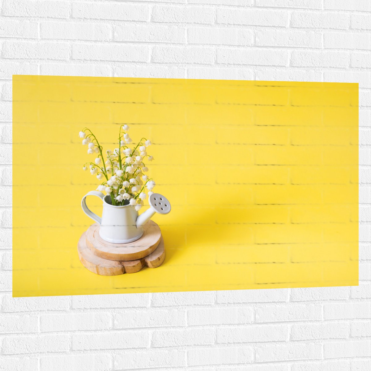 Muursticker - Boeket in Gieter met Gele Achtergrond - 120x80 cm Foto op Muursticker