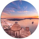 Dibond Muurcirkel - Uitzicht op Griekse Kustplaats Santorini - 70x70 cm Foto op Aluminium Muurcirkel (met ophangsysteem)