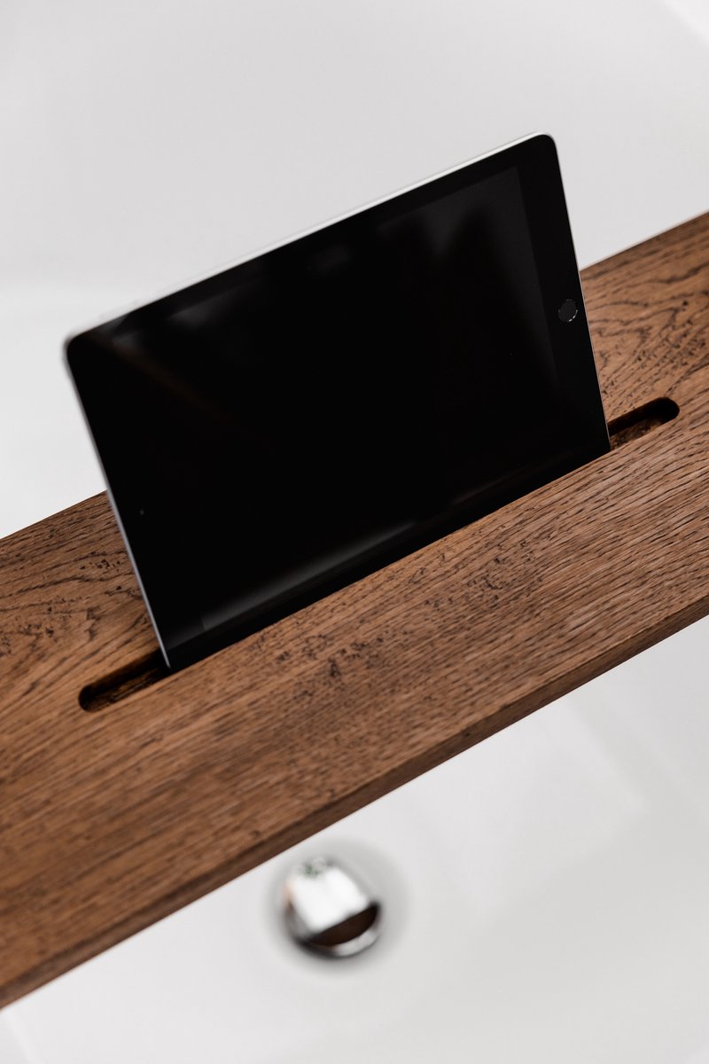 Badplank 80 cm - Walnoot kleur - Badplank eiken - Japandi stijl - Massief eikenhout - Badplank voor in bad - badkamer accessoire - badrek