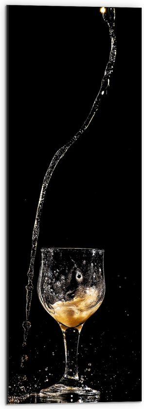 Dibond - Drank - Champagne - Geschonken - Knoeien - Glas - 30x90 cm Foto op Aluminium (Met Ophangsysteem)