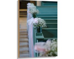 Hout - Bloemen aan Blauwe Banken op Trouwlocatie - 60x90 cm - 9 mm dik - Foto op Hout (Met Ophangsysteem)