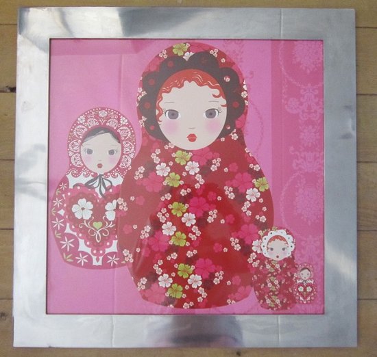ZoeZo Design - schilderij - kinderschilderij - kinderkamer - ingelijste print - roze -rood - Matroesjka - zilveren lijst - 60 x 60 cm - lijstbreedte 6 cm