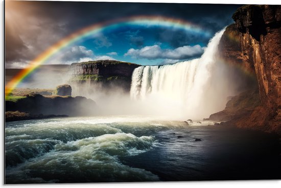 Dibond - Grote Heldere Regenboog boven Meer bij Watervallen - 75x50 cm Foto op Aluminium (Wanddecoratie van metaal)