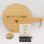 Vaderdag geschenk voor pluspapa - voor een echte pizza lover - grote bamboe snijplank + bijpassende pizza snijder + GRATIS items - origineel geschenk voor pluspapa!