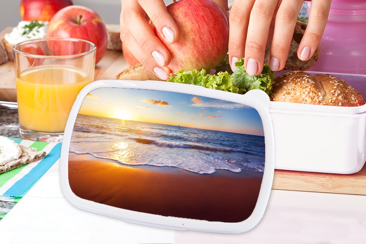Broodtrommel Wit - Lunchbox - Brooddoos - Strand - Zee - Zon - Horizon - 18x12x6 cm - Volwassenen