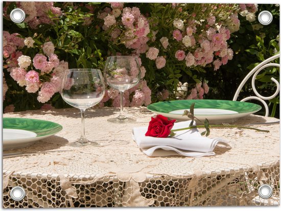Tuinposter – Tafel - Roos - Borden - Glazen -Bloemen - Planten - Stoelen - 40x30 cm Foto op Tuinposter (wanddecoratie voor buiten en binnen)