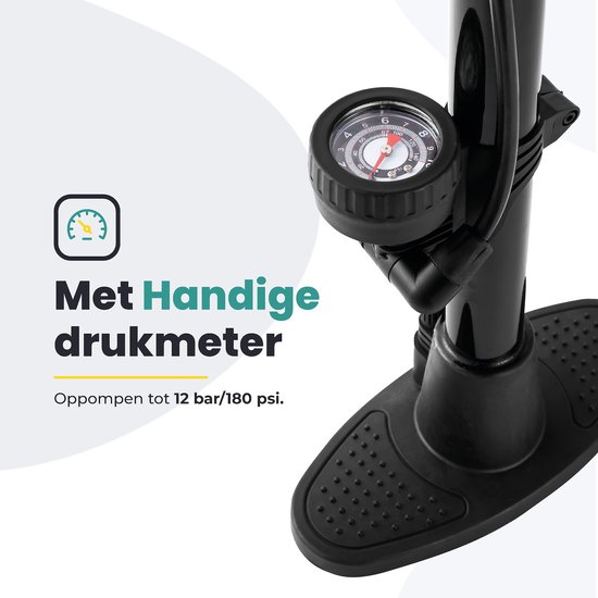 Zwarte fietspomp met drukmeter en oranje handvat. Tekst: Met handige drukmeter. Oppompen tot 12 bar/180 psi.
