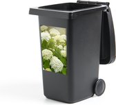Container sticker Hortensia  - Een zee van witte hortensia's Klikosticker - 40x60 cm - kliko sticker - weerbestendige containersticker