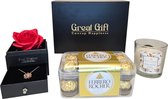 GreatGift® - Romantisch pakket - Voor haar - Luxe sieradendoos met Roos - Geurkaars - Hartjes Ketting - Luxe chocolade