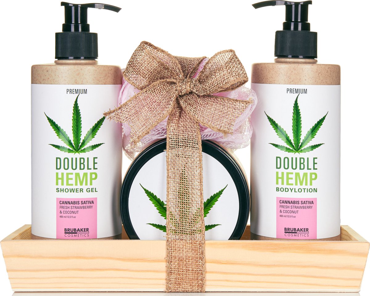 Goedkoopste BRUBAKER Cosmetics Hennepzaadolie Douche en Verzorgingsset -Verse Aardbeien & Kokos - Cadeautip Vrouw - Cadeau Idee - -met Houten dienblad