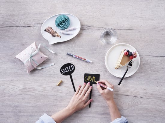edding 4085 krijtmarker - 2 witte raamstiften - ronde punt 1-2 mm - raamstiften voor borden, ruiten, glas, spiegels - krijtstift voor ramen zijn afwasbaar en uitwisbaar