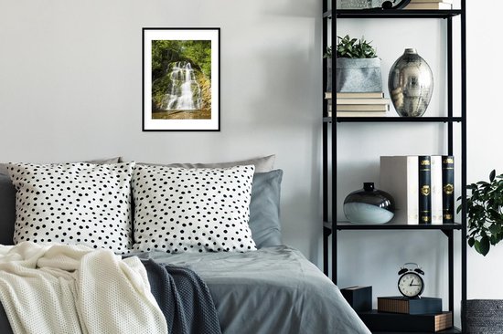 Photo en cadre - Cascade du Parc National de Forillon en Amérique Cadre photo noir avec passe-partout blanc petit 30x40 cm - Affiche sous cadre (Décoration murale salon / chambre)