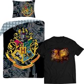 Harry Potter Dekbedovertrek- Katoen- 1persoons- 140x200- Dekbed Hogwarts Logo -Zwart, incl. zwart T-shirt met Toverspreuken-boek mt 7-8