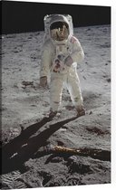 Buzz Aldrin walks on the moon (maanlanding) - Foto op Canvas - 40 x 60 cm