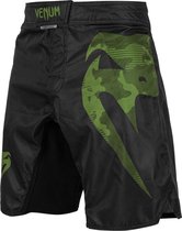 Venum Fight Shorts Light 3.0 Zwart Groen Camo XS - Jeansmaat 30