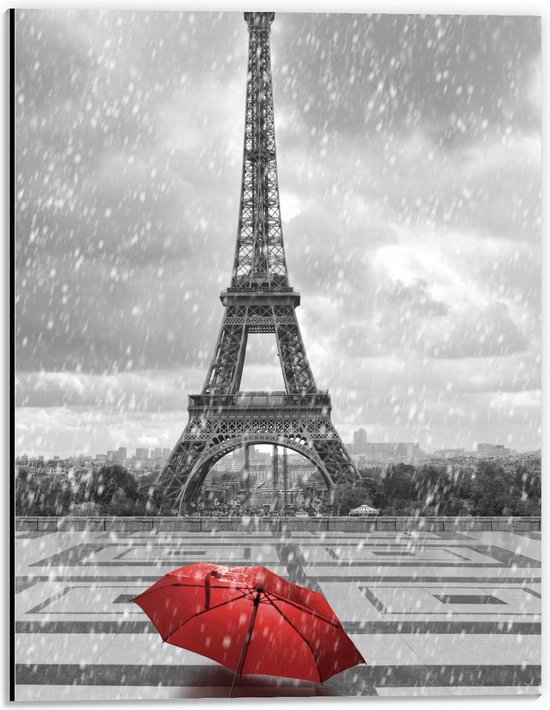 Dibond - Rode Paraplu bij Eiffeltoren in de Regen - Foto op Aluminium (Wanddecoratie van metaal)