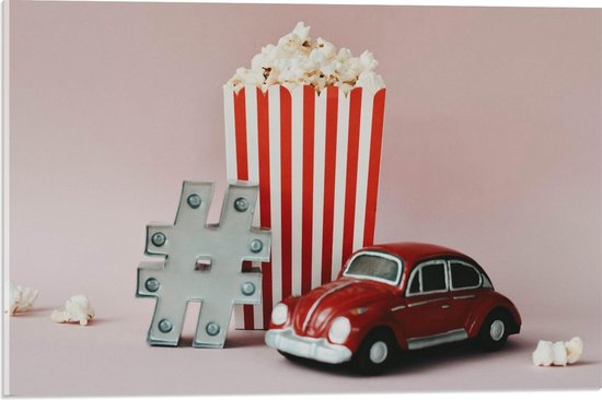 Acrylglas - Popcorn, Rode Auto en Hashtag - 60x40cm Foto op Acrylglas (Wanddecoratie op Acrylglas)