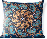 Buitenkussens - Tuin - Vierkant patroon met een oranje mandala op een donkere achtergrond - 60x60 cm