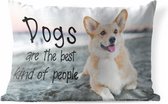 Buitenkussens - Tuin - Honden quote 'Dogs are the best kind of people' en een achtergrond met een hond op het strand - 50x30 cm