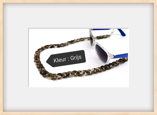 Last trend in fashion accessoires brillenkoord word vervangen door modieus Grijs/bruin gemêleerd kleur grote schakels ketting.