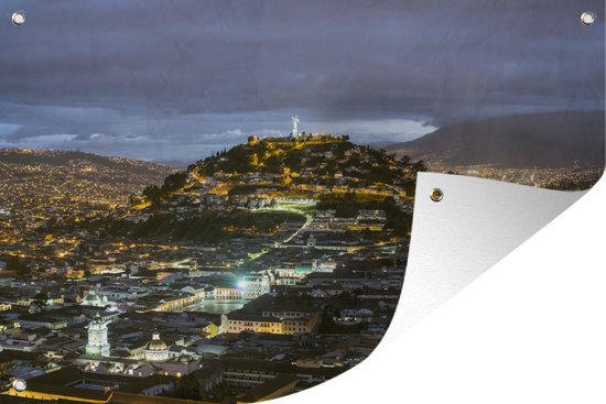 Tuinposter Panoramisch uitzicht op de stad Quito in de schemering - 190x120 cm - Wanddecoratie Buiten - Tuinposter - Tuindoek - Schuttingposter - Tuinschilderij