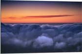 Dibond - Wolken bij Oranje Lucht - 90x60cm Foto op Aluminium (Wanddecoratie van metaal)