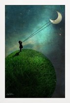 JUNIQE - Poster in houten lijst Chasing The Moon -20x30 /Grijs & Groen