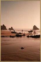 JUNIQE - Poster met kunststof lijst Surf Boards At The Coast -40x60