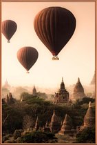 JUNIQE - Poster met kunststof lijst Hot Air Balloons in Bagan -30x45