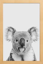 JUNIQE - Poster in houten lijst Koala Classic -20x30 /Wit & Zwart