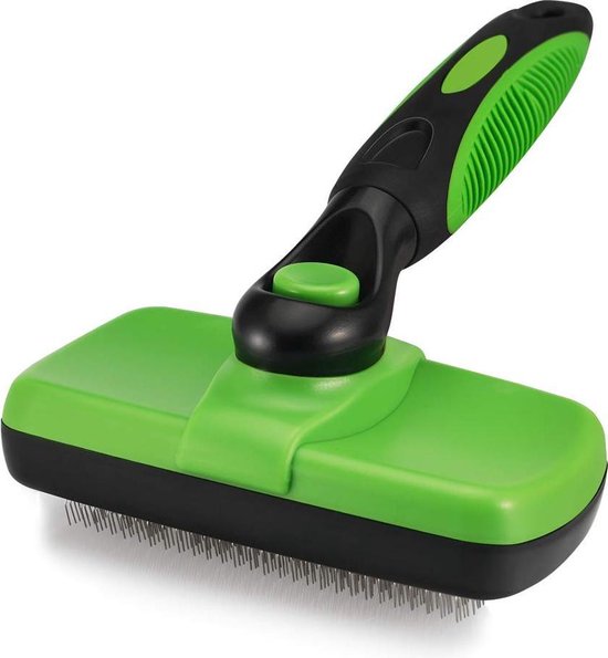 Groene en zwarte huisdierenborstel met een drukknop om de borstelharen te verwijderen.